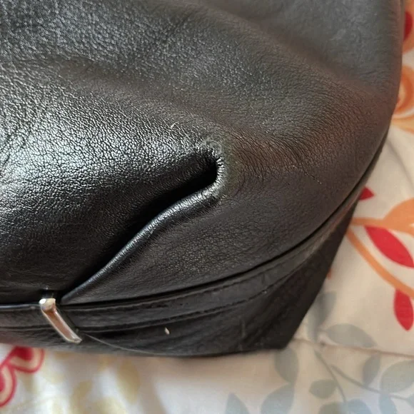 Vince camuto brody leather black handbag purse - Picture 3 of 10